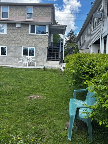 Enjoyable 2-bedroom apartment in lovely Oakland near local hotspots