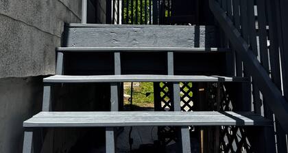 Enjoyable 2-bedroom apartment in lovely Oakland near local hotspots
