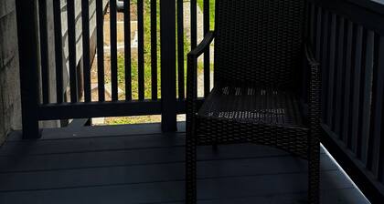 Enjoyable 2-bedroom apartment in lovely Oakland near local hotspots