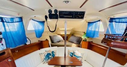 Key West Sailboat Getaway