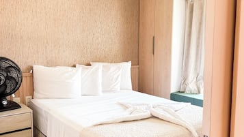 1 dormitorio, tabla de planchar con plancha, wifi gratis y ropa de cama