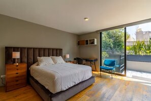 3 bedrooms, free WiFi, bed sheets - Casa Mezcal | Stylish 8-guest stay in Roma Sur (Ciudad de México)