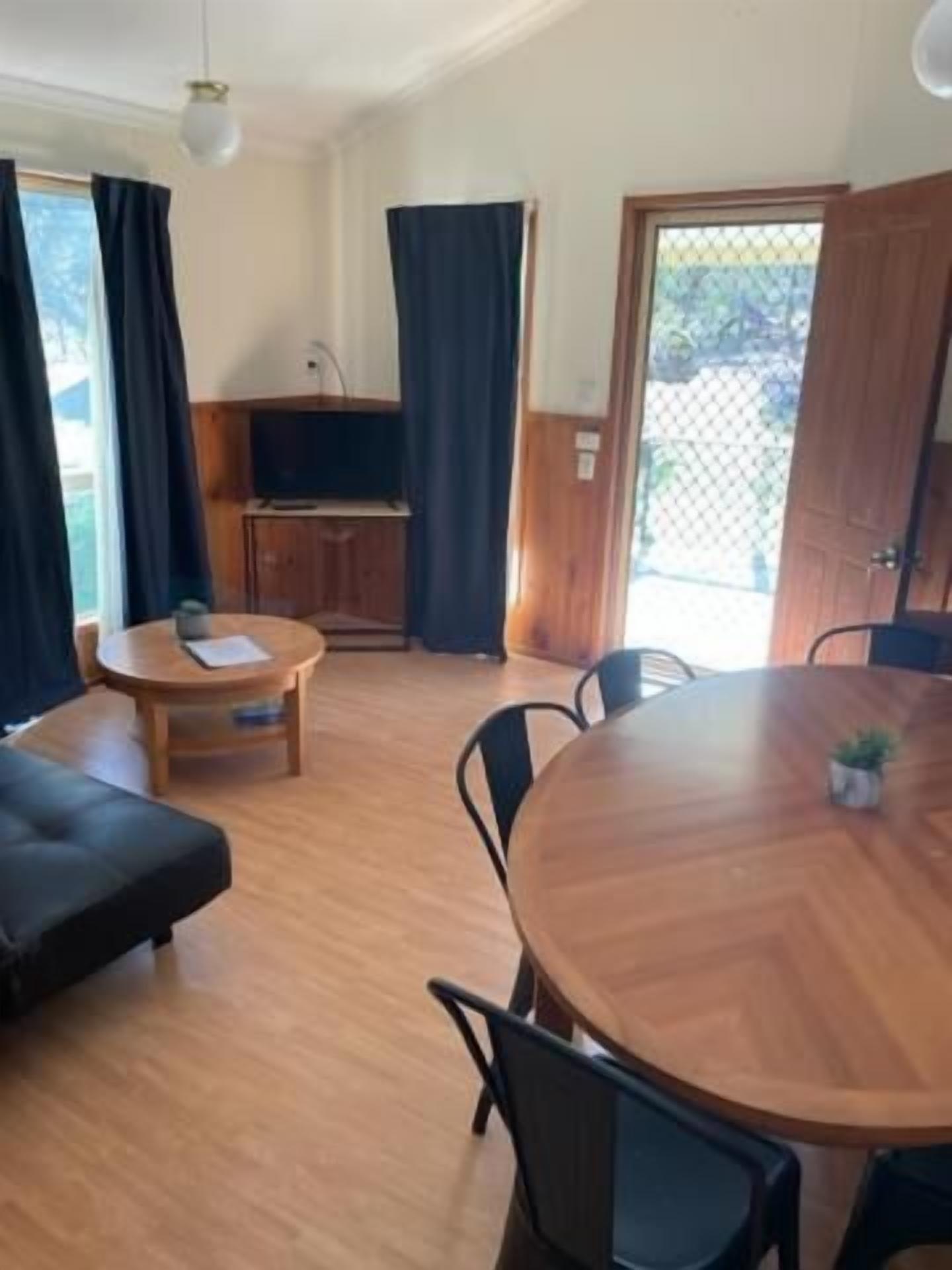 Premium Cabin, Patio, Mountain View | Dining