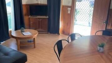 Premium Cabin, Patio, Mountain View | Dining