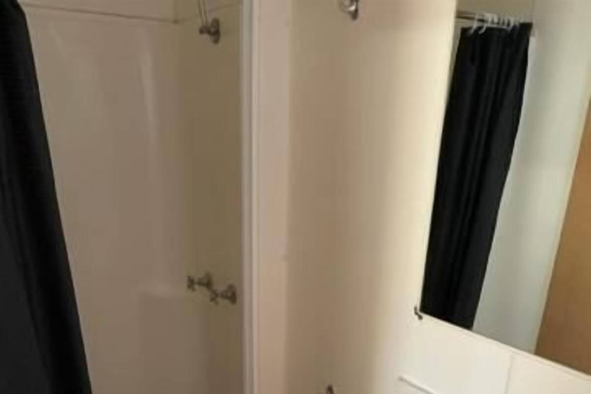 Basic Studio, Mountain View | Bathroom