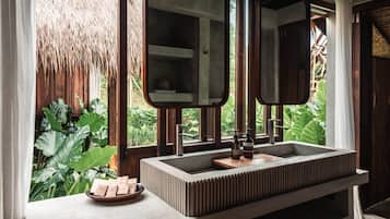 Villa, ikke-røyk, hageutsikt | Bad