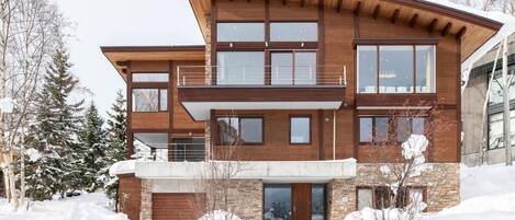 Superior Chalet, Balcony, Mountain View | Exterior