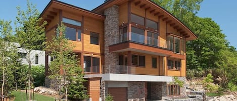 Superior Chalet, Balcony, Mountain View | Exterior