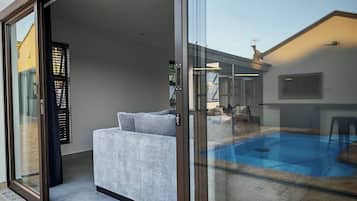 Room, 3 Bedrooms, Accessible | Terrace/patio
