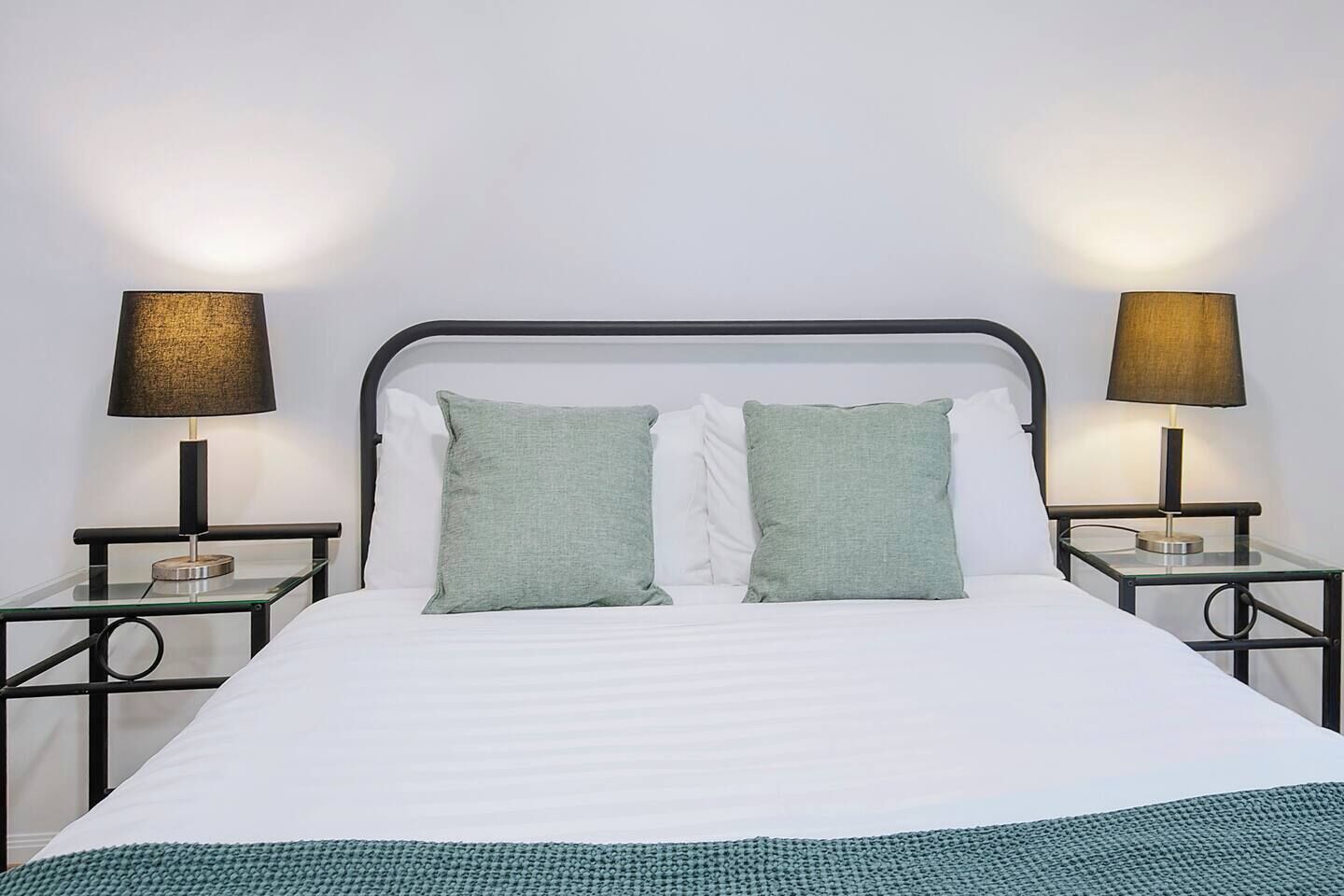 2 quartos, ferros/tábuas de passar roupa, Wi-Fi, roupa de cama