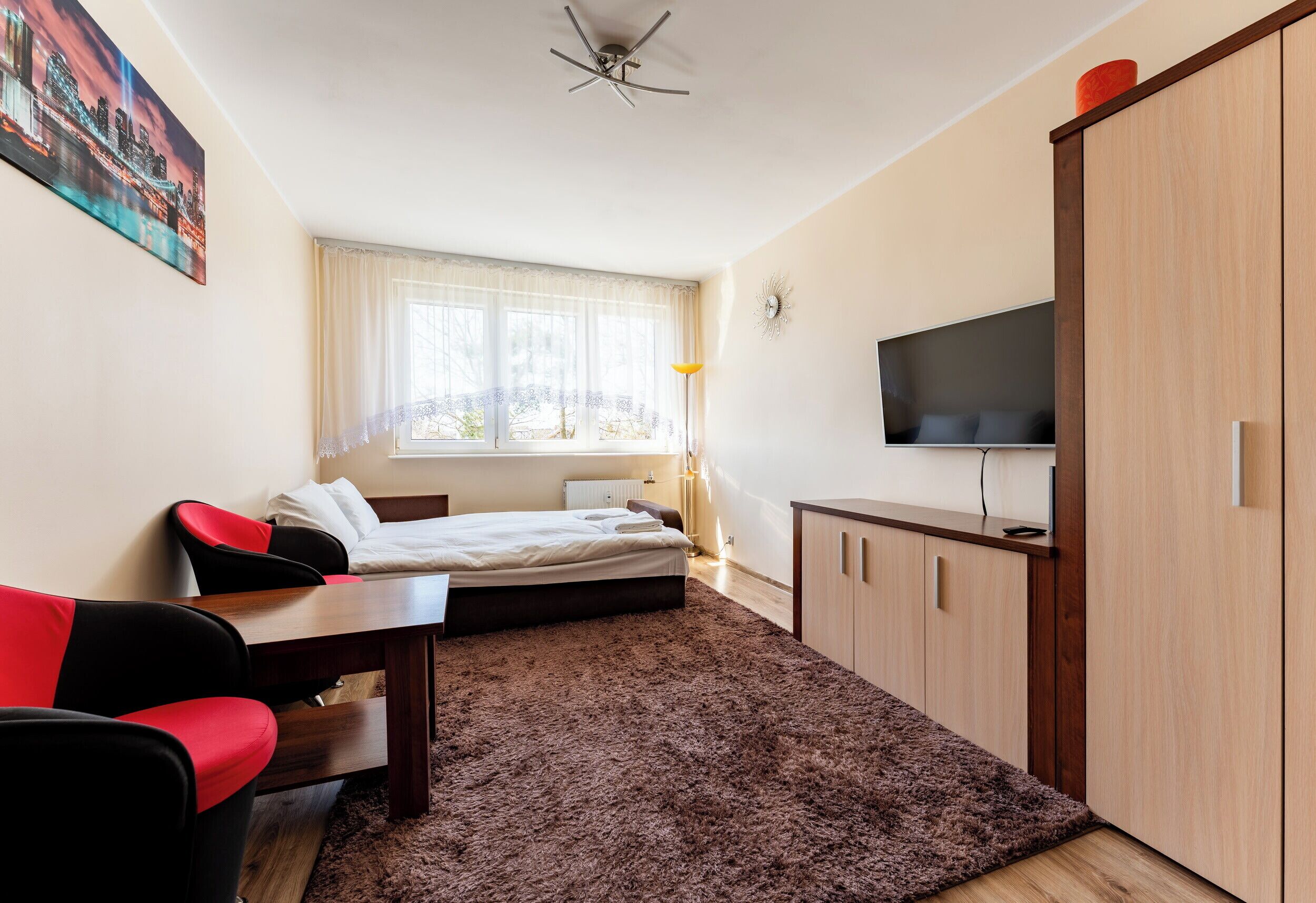 2 slaapkamers, een strijkplank/strijkijzer, wifi, beddengoed