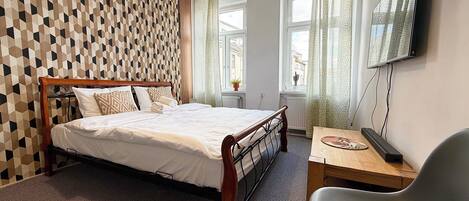 1 chambre, fer et planche Ă repasser, Wi-Fi, draps fournis