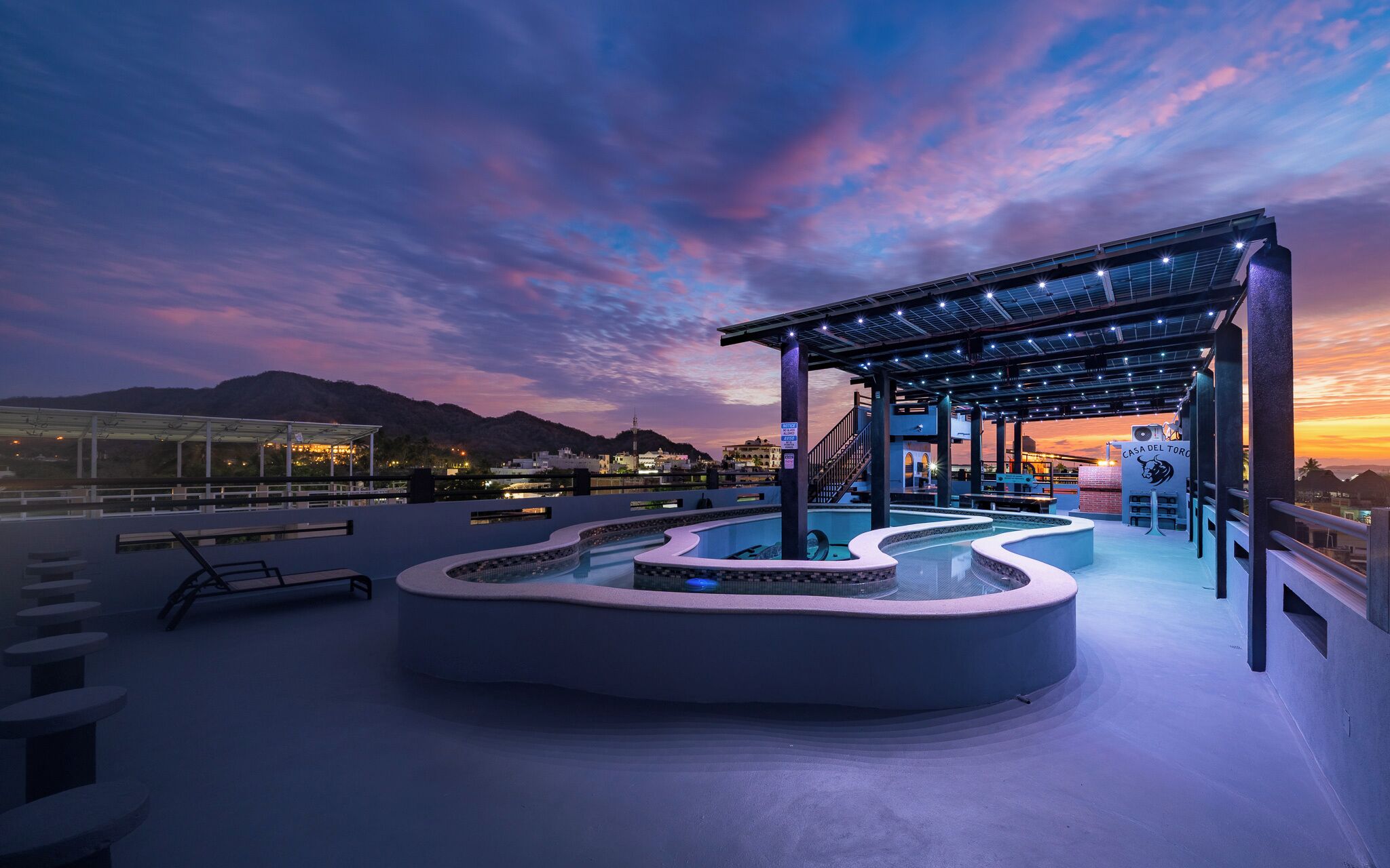 Indoor pool, outdoor pool