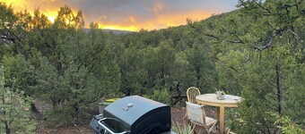 Tuktu Ranch - Serenity Yurt - Glamping Experience