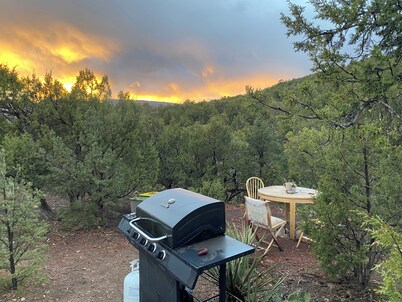 Tuktu Ranch - Serenity Yurt - Glamping Experience