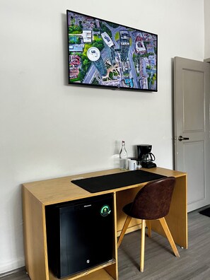 Bureau, espace de travail pour ordinateur portable