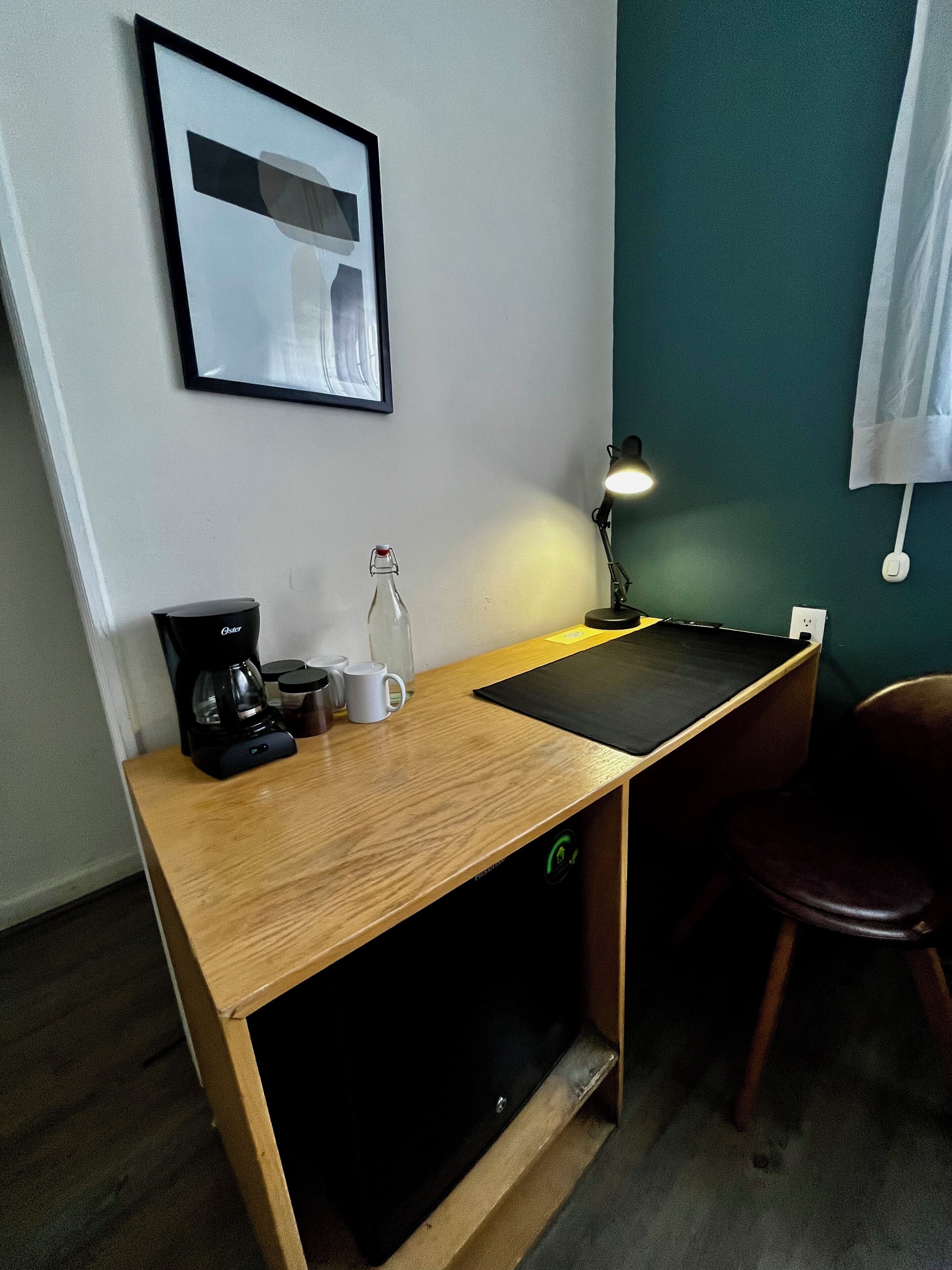 Bureau, espace de travail pour ordinateur portable