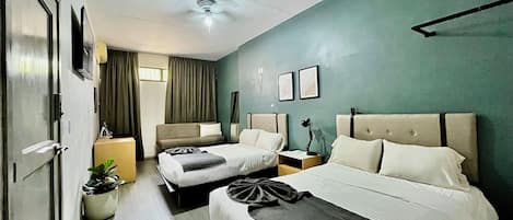 Desk, laptop workspace, iron/ironing board, free WiFi