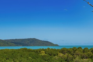 Miscellaneous - Ocean’s Edge – Private Pool, Oceanfront Views & Peaceful Setting (Cannonvale)