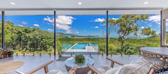 Ocean’s Edge – Private Pool, Oceanfront Views & Peaceful Setting