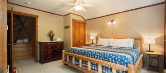 Boulder Retreat | 2BR/2BA Accident w/ Hot Tub
