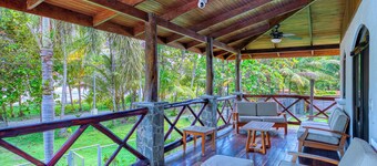 Casa Mariposa, Spanish-Style Beachfront Villa in Esterillos Centro