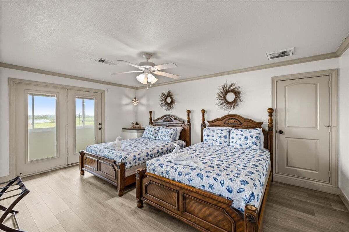 4 bedrooms, free WiFi, bed sheets