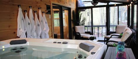 Bain à remous intérieur