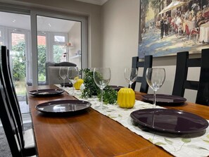 Dining - House Sleeps 6 with Garden and Parking (West Yorkshire)