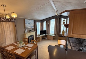 Interior - 2-Bed Caravan, Sleeps 6 w/ Parking, No Pass Needed (Abergele)