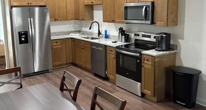 Brand new Cozy 2-bedroom condo in beautiful Berea