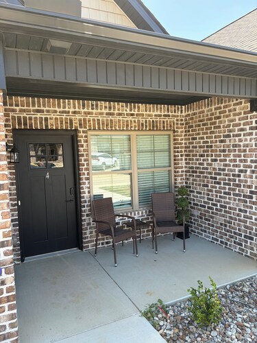 Brand new Cozy 2-bedroom condo in beautiful Berea