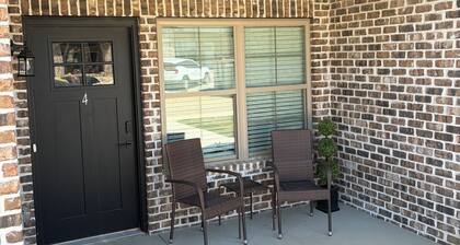 Brand new Cozy 2-bedroom condo in beautiful Berea