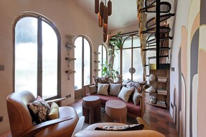 Deluxe Apartment, 2 Bedrooms, Balcony | Living room