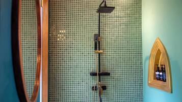 Apartemen Deluks | Kamar mandi