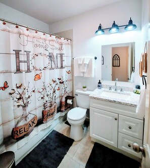 Bathroom - 3BR●Private Bath Sweets●Game Room●Casino Nearby (Durant)