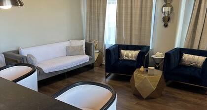 Cozy 2-bedroom apartment with AC in serene Lyndhurst