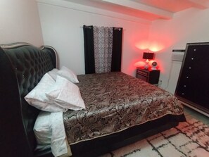 1 bedroom, WiFi, bed sheets - Chill spot (North Las Vegas)