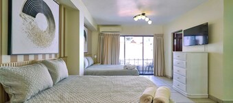 Roy Arias Suites