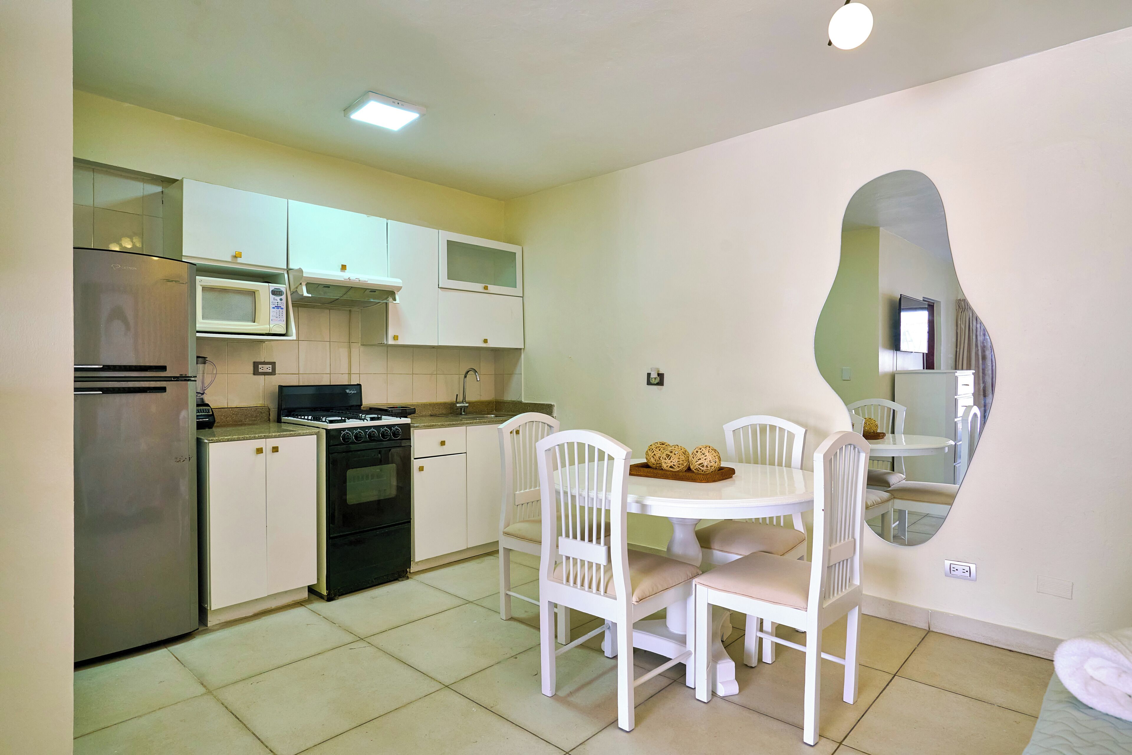 Comfort Double Room, Pool View | Dining