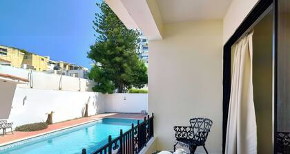 Roy Arias Suites
