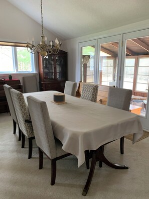 Dining - Pike Lake Lodge
Provides a cottage experience with all the conveniences of home. (Perth)