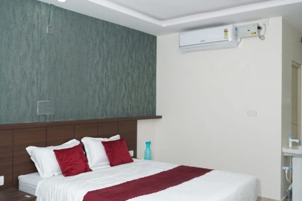 Room | WiFi (free)