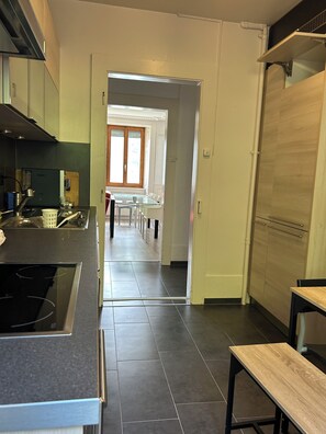 Private kitchen - Vrbo Property (Tramelan)