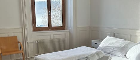 3 chambres, fer et planche Ă repasser, Wi-Fi, draps fournis