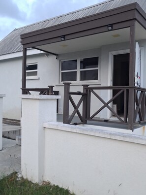 Exterior detail - Cozy 1-bedroom apartment in fabulous Mullins, St. Peter with air conditioning! (Saint. Peter)