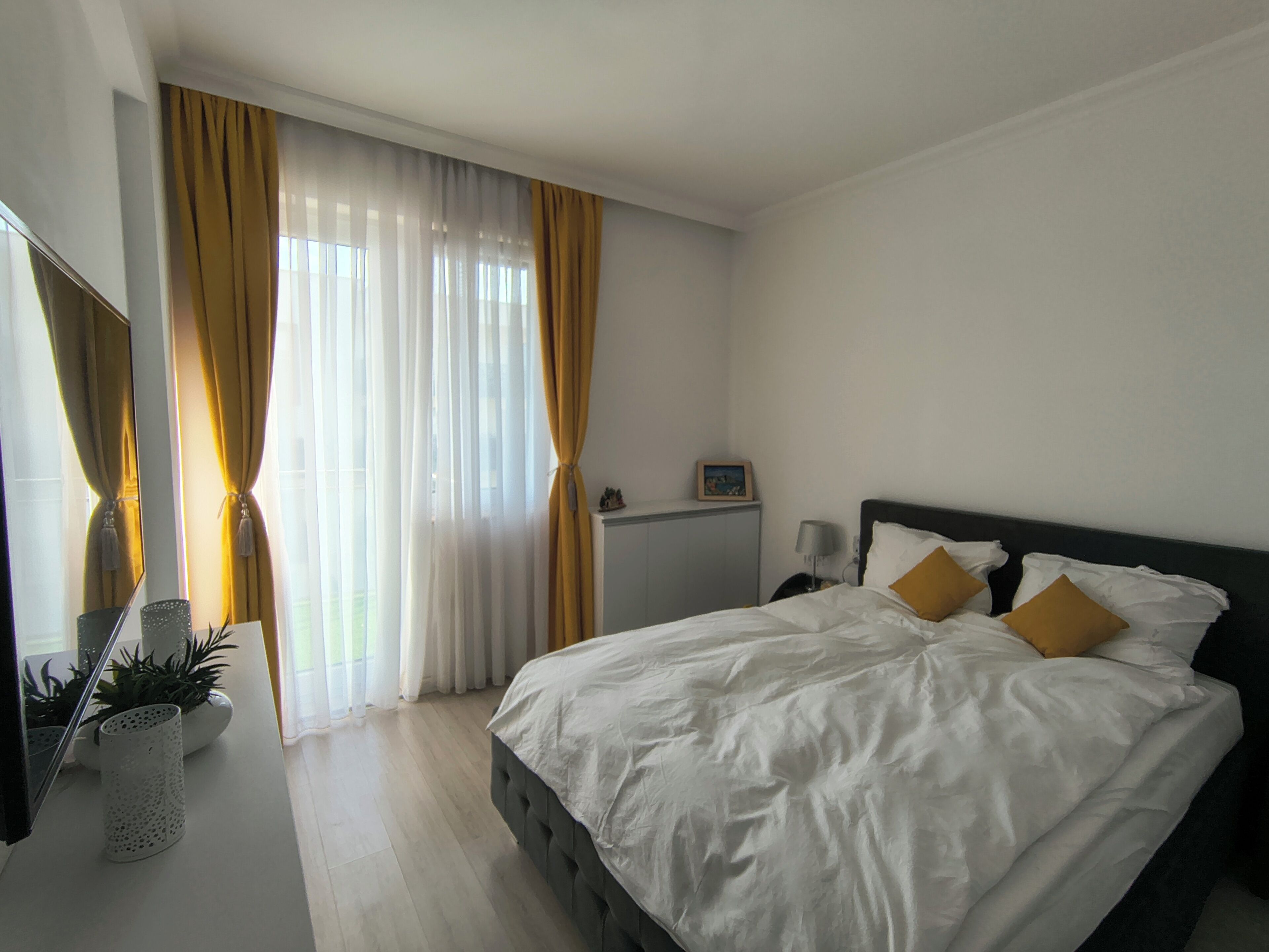 2 slaapkamers, een strijkplank/strijkijzer, wifi, beddengoed