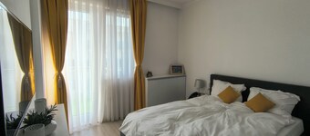 Sunny Apartment Oradea