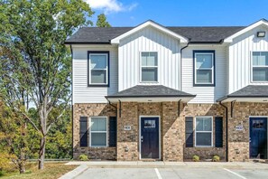 Villa (2 Bedrooms) | Front of property - 19th Hole Haven in Sango 1625 Golf Club, #601 (Clarksville)
