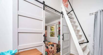Full Bloom Tree House - Stonewall Road
